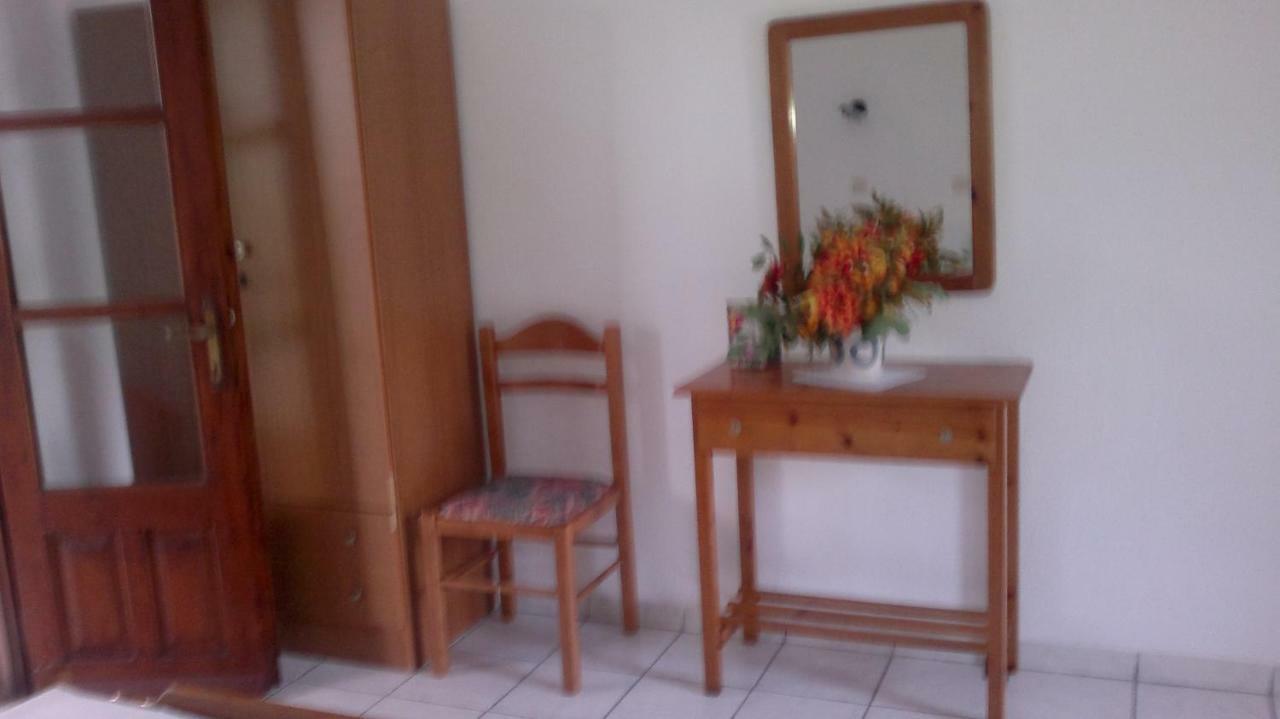 Hôtel Faidrahouse à Alikí Extérieur photo